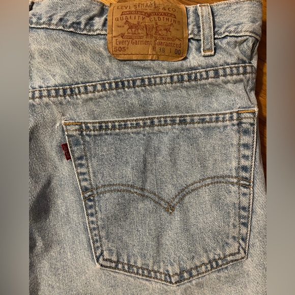 Vintage Levi’s Denim Shorts Lightwash - Picture 9 of 16